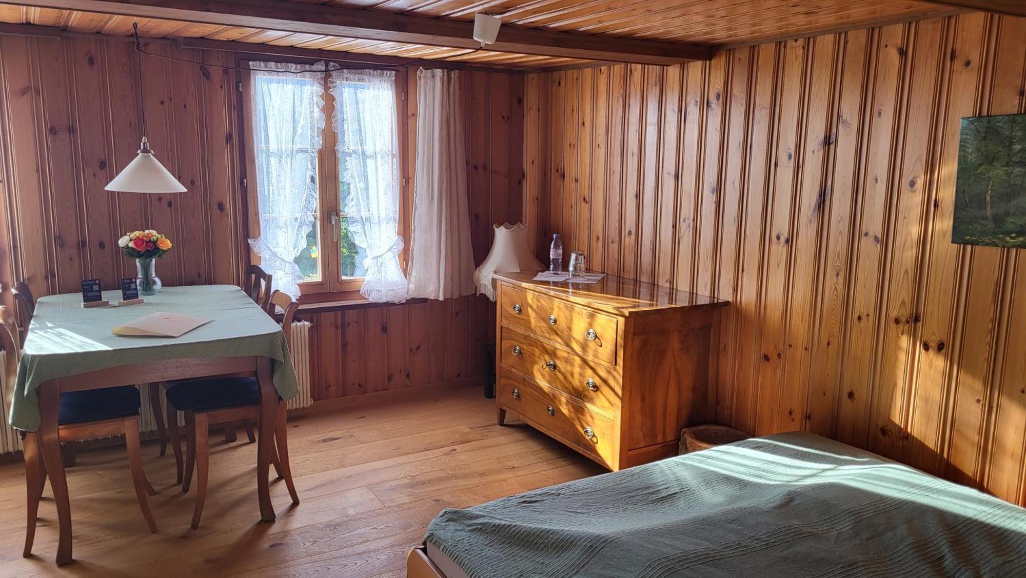 Auszeit Bed and Breakfast Wattenwil Eksteriør billede